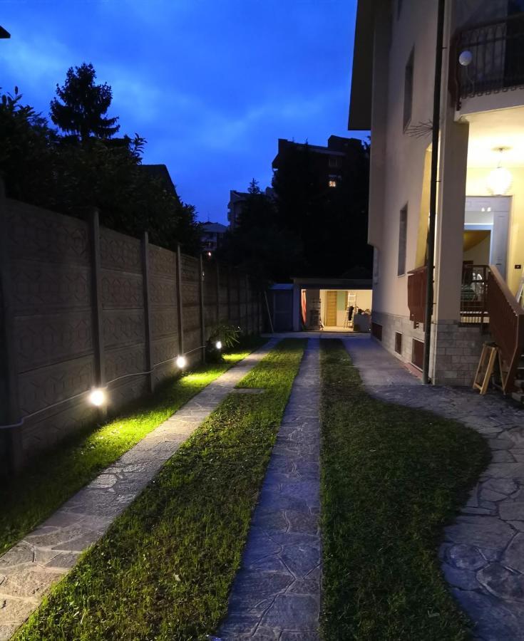 Hotel Flatmilan Cernusco Sul Naviglio Esterno foto
