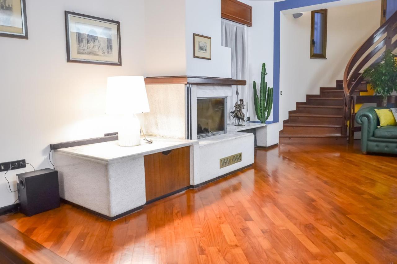 Hotel Flatmilan Cernusco Sul Naviglio Esterno foto