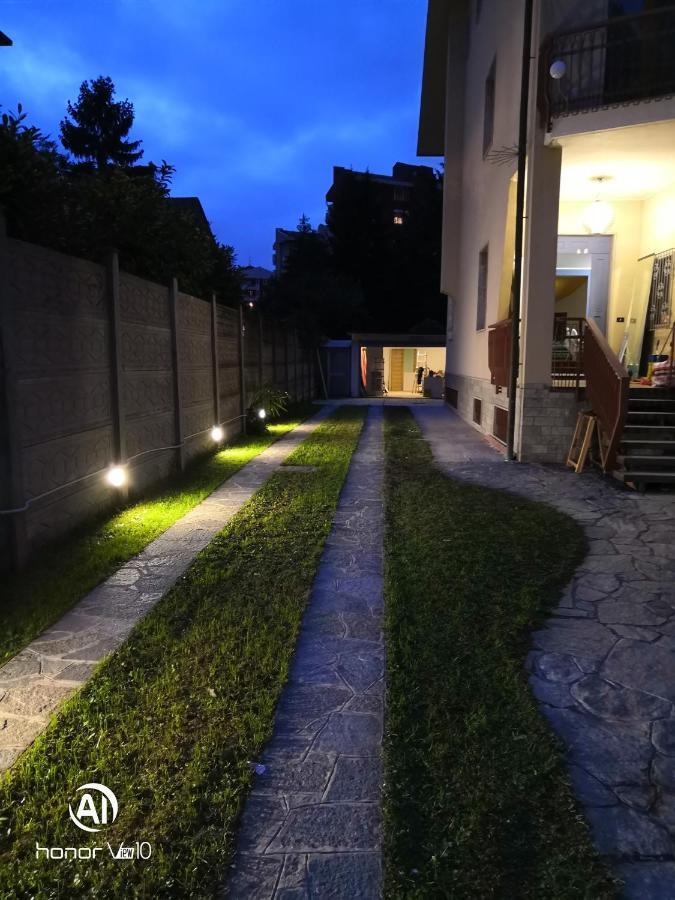Hotel Flatmilan Cernusco Sul Naviglio Esterno foto